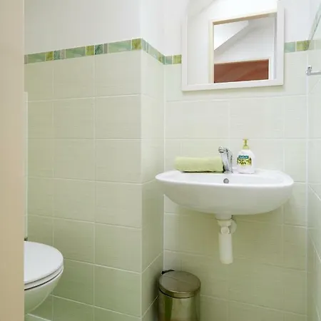 Apartment Ostrava アパート *