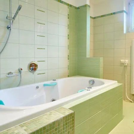 Apartment Ostrava アパート